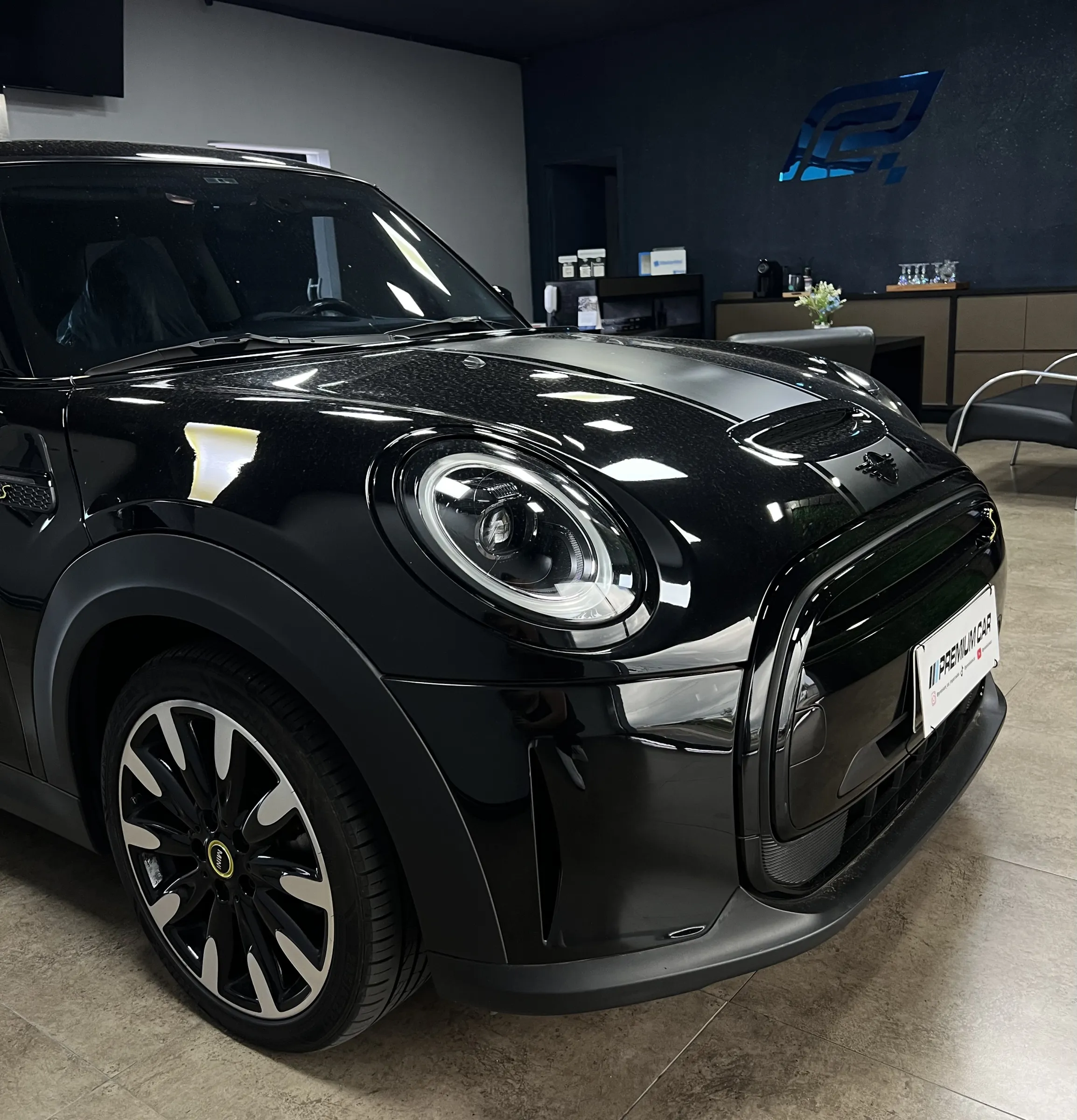 Mini — atendimento Premium Car
