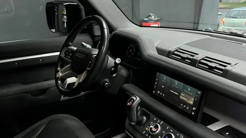 Land Rover DEFENDER 110P SE 2020