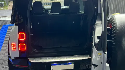 Land Rover DEFENDER 110P SE 2020